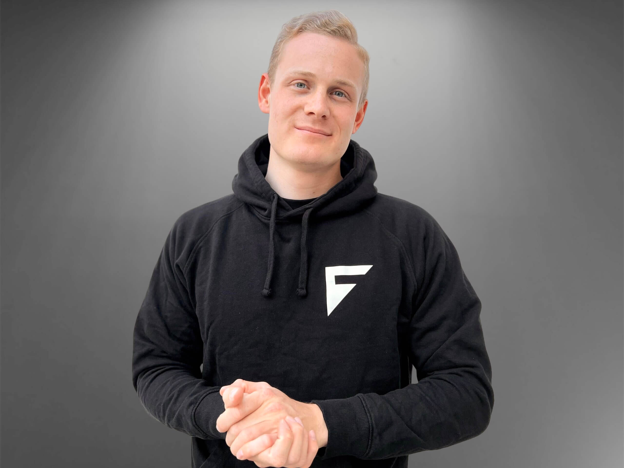 Björn Brand ist freiberuflicher SEO-Consultant und Angehöriger der Gen Z